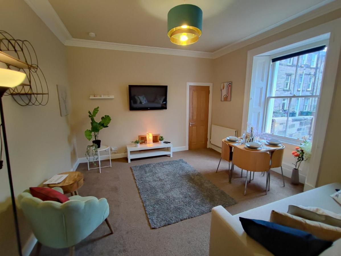 Private Garden With Parking Apartamento *
